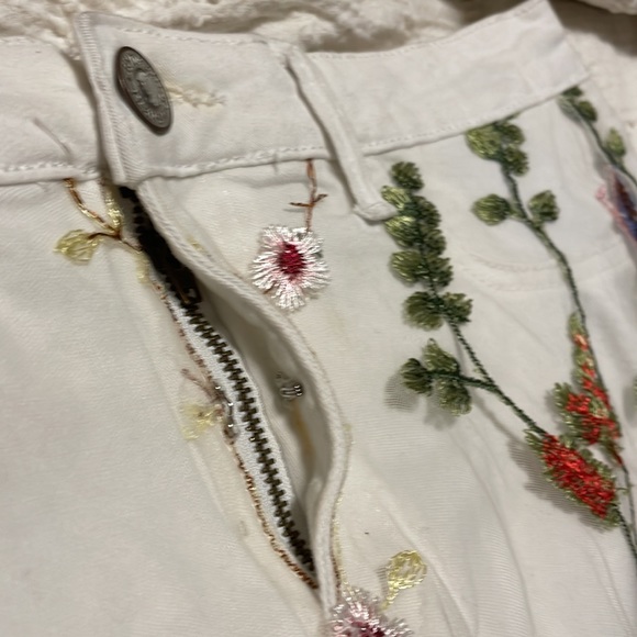 Hydraulic White Denim Mesh Overlay Floral Butterfly Tribeca Mid Rise Mini Skirt - Picture 6 of 12